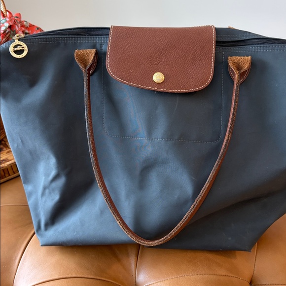 Longchamp Handbags - Longchamp Le pliage shopping modele depose